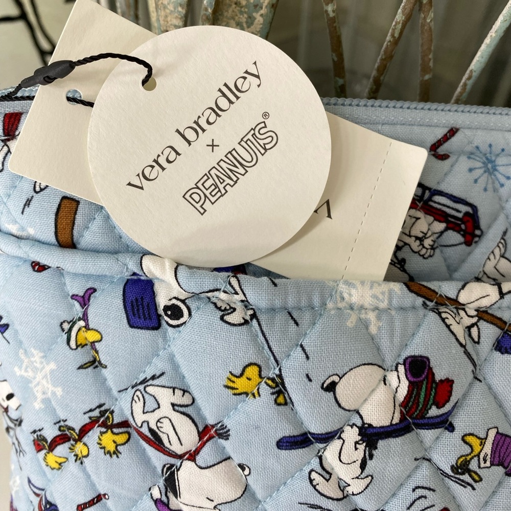 Vera Bradley x Peanuts Snoopy Quilted Crossbody Hipster Bag - Picture 2 of 7